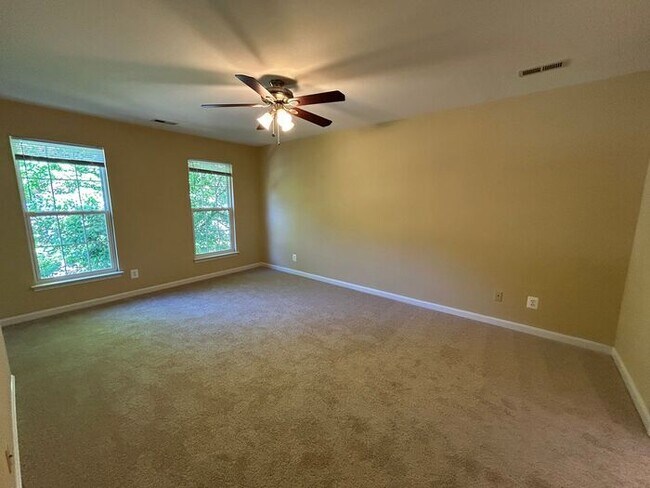 Building Photo - Beautiful 4BR Home at the Heart of Convenience and Comfort / Pet-Friendly/ Coming Soon!