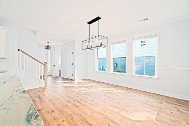 Building Photo - Spacious Lowcountry Retreat in Moncks Corner