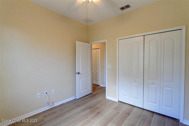 Building Photo - 5834 Trieda Dr