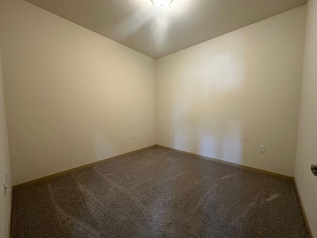 Building Photo - 3036 Triumph Dr