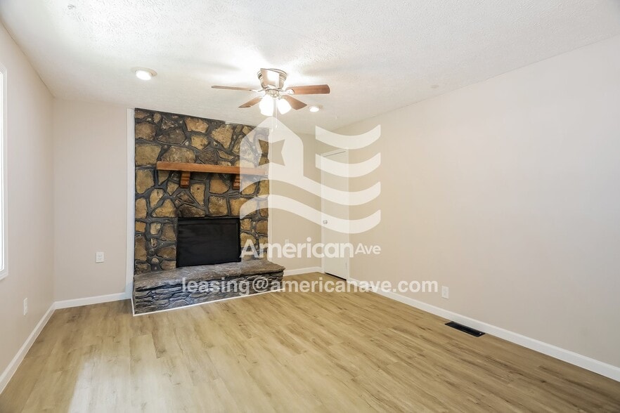 Building Photo - 1453 Park Ave