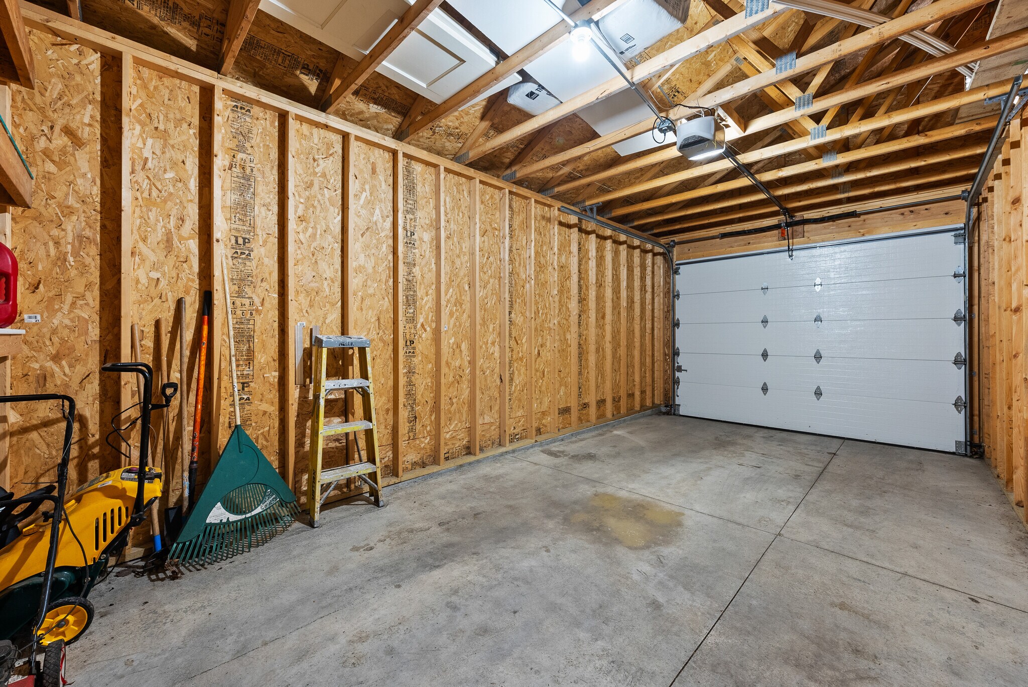Building Photo - 3808 S Brust Ave