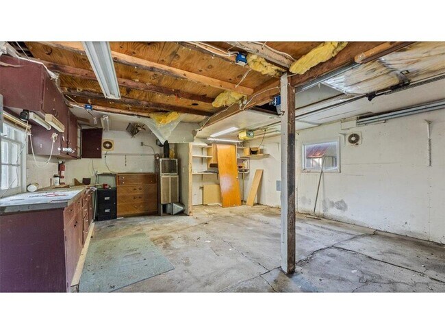 Building Photo - 828 15th St SW