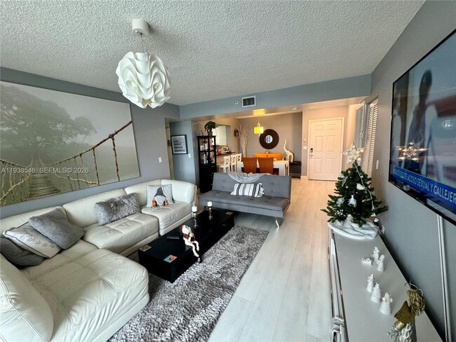 Building Photo - 2711 Ocean Club Blvd