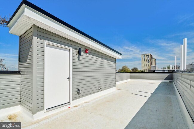 Building Photo - 1028 W Dauphin St
