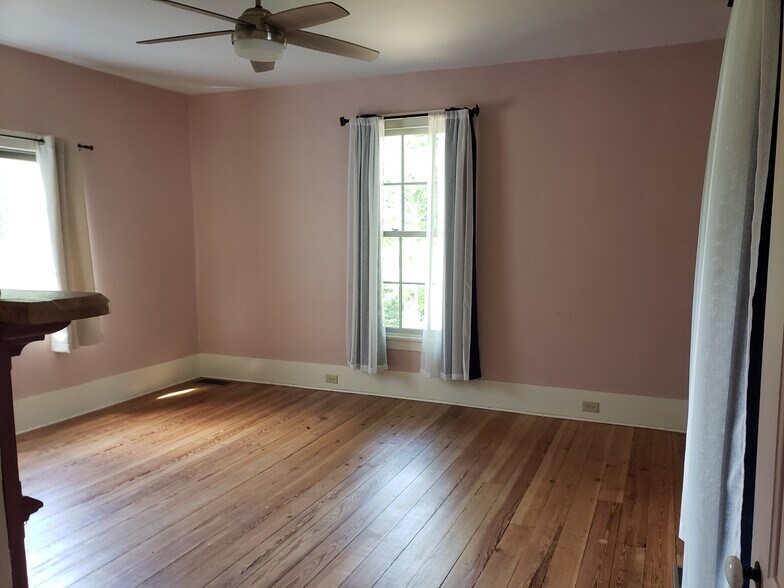 Building Photo - 503 Wachovia St