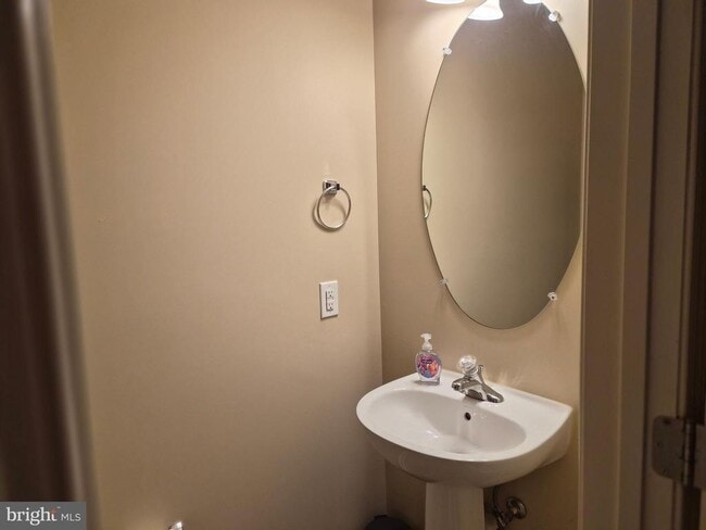 Building Photo - 15234 Torbay Way