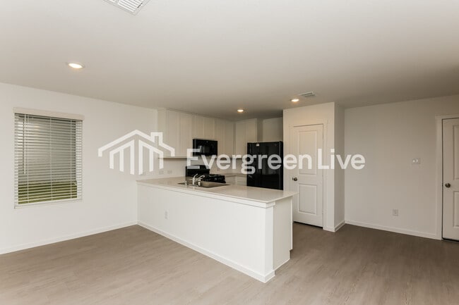 Building Photo - 10716 Dusty Rnch Rd