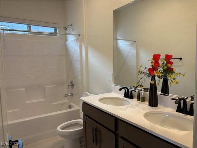 Building Photo - 1505 Little Penguin St