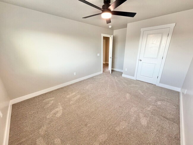 Building Photo - 5973 S Kastra Ln