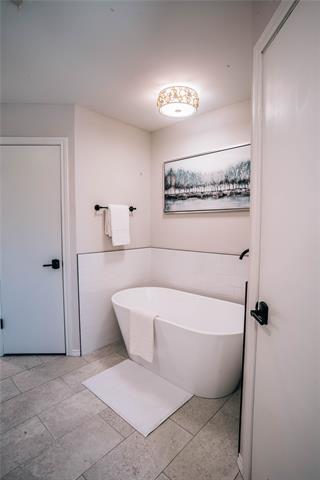 Building Photo - 6309 Riviera Dr