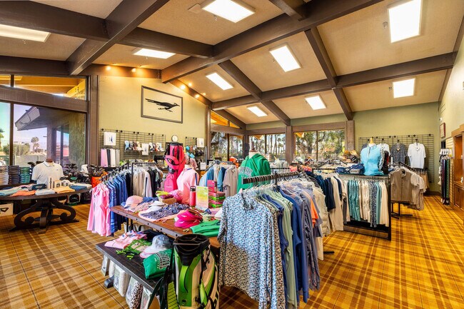 Building Photo - 54 Maximo Way