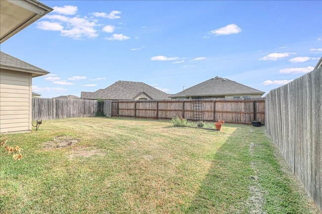 Building Photo - 8010 Calma St