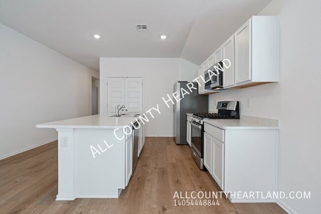 Building Photo - 12112 SW 36th St