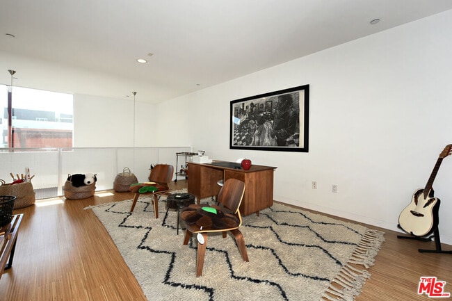 Building Photo - 1140 N Formosa Ave