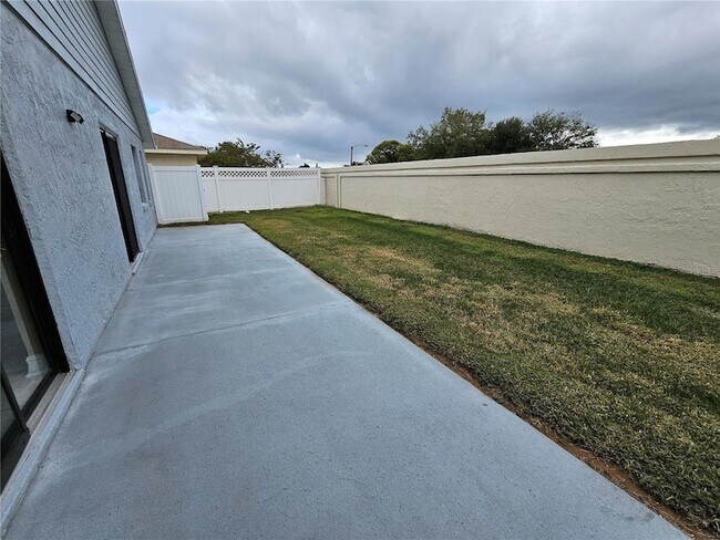 Building Photo - 1024 Whalebone Bay Dr