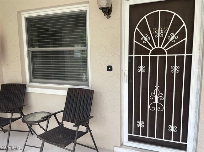 Building Photo - 940 3rd St S