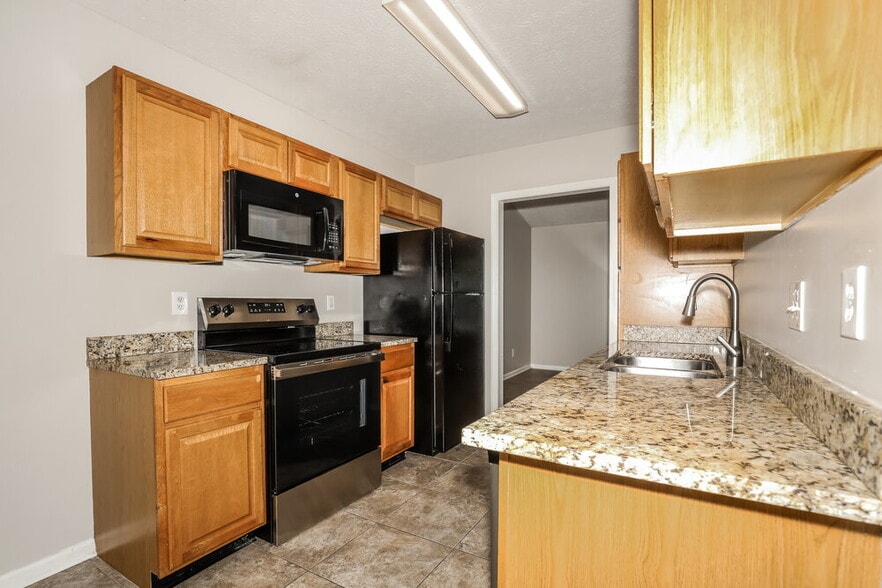 Building Photo - 1947 Mare Ave