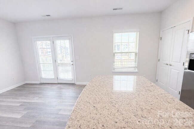 Building Photo - 3014 Potomac River Pkwy