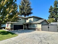 Building Photo - Enjoy the Good Life on Easy Street!