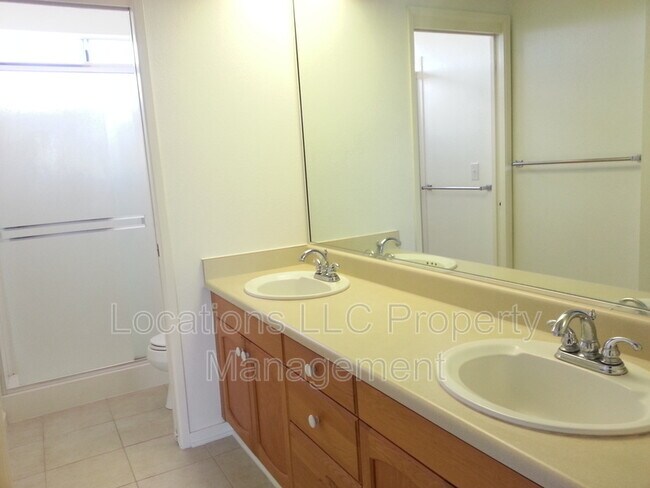 Building Photo - 94-1005-1005 Kaamea St