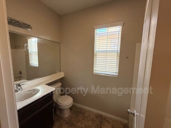 Building Photo - 31875 Domenoe Way