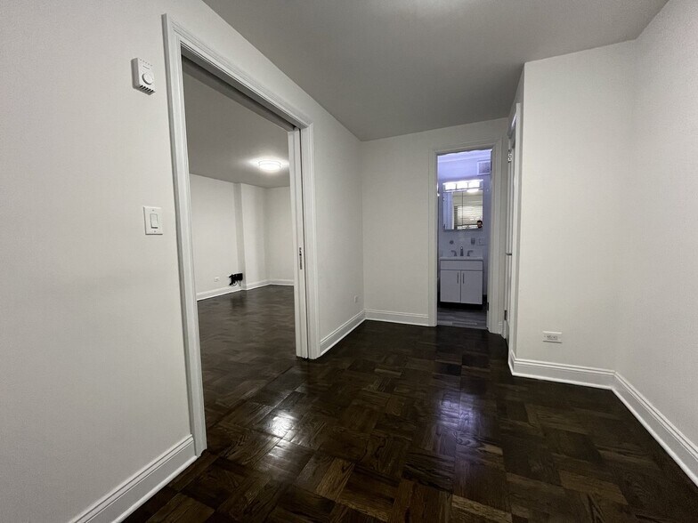 Building Photo - 96 Fifth Avenue