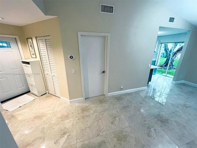 Building Photo - 1462 Springside Dr