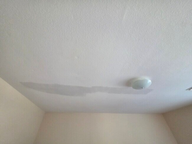 Building Photo - 15127 Blue Creek Ranch Dr