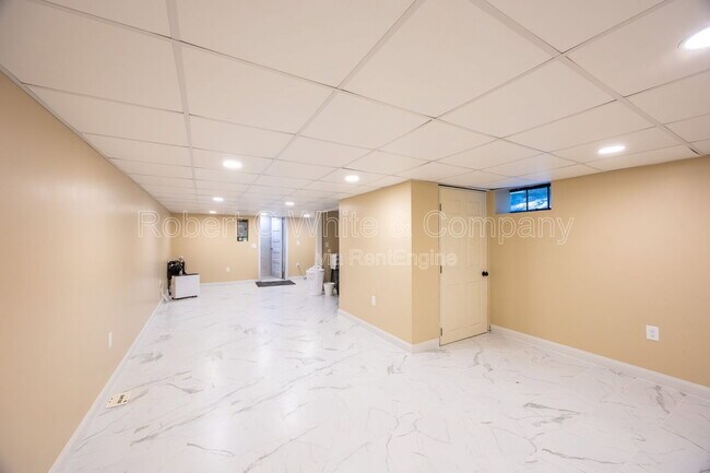 Building Photo - 205 Jinny Hill Rd