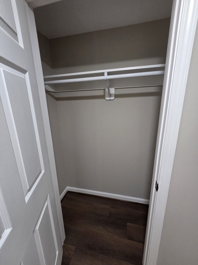 Building Photo - 611 Austin Ln