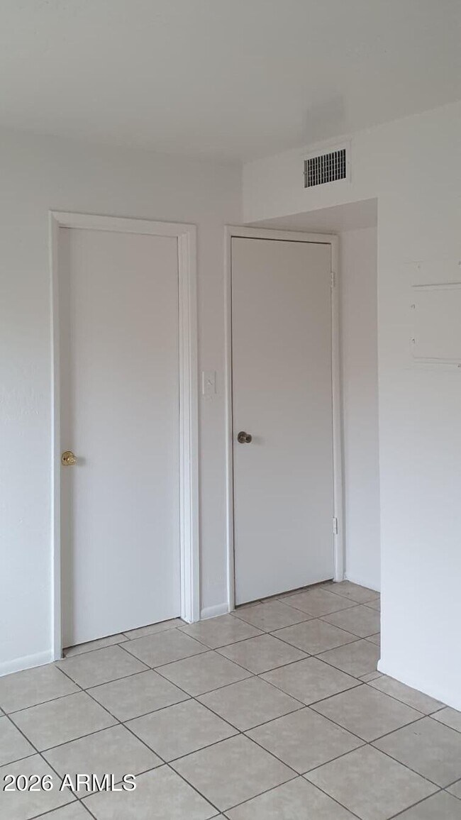 Building Photo - 2240 W Southern Ave