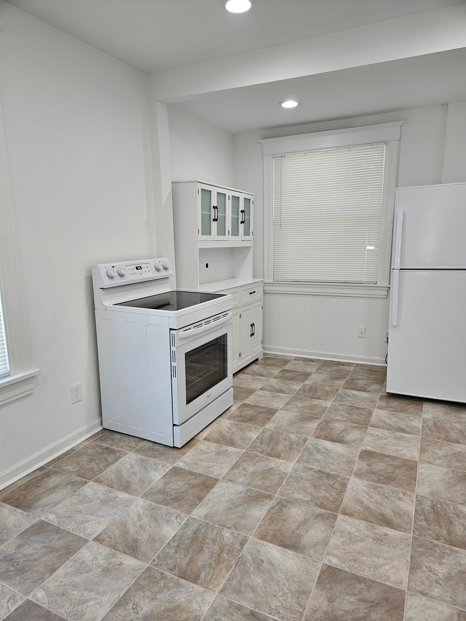 Kitchen - 210 S 3rd St