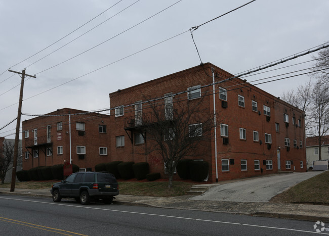 Primary Photo - Elkins Court Apartments