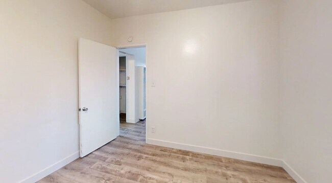 Building Photo - 3348 Santa Fe Ave
