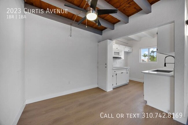 Building Photo - 2023 Curtis Ave