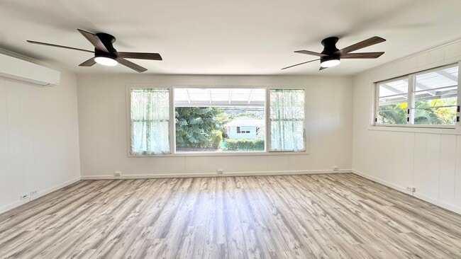 Building Photo - 2340 University Ave