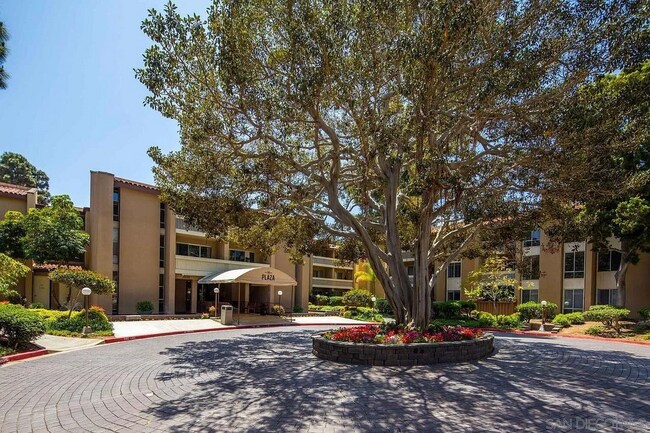 Building Photo - Dual-Master Condo Near the Beach w/ Firewo...