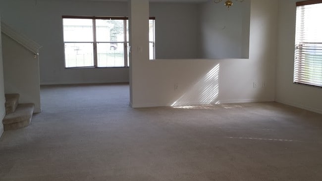 Building Photo - 1307 Bella Coola Dr