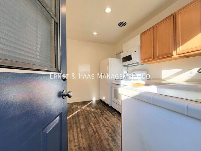 Building Photo - 3735 Cerritos Ave