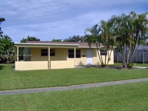 Building Photo - 12096 Dolphin Dr