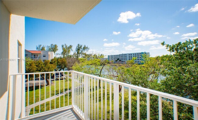 Building Photo - 8260 SW 210th St