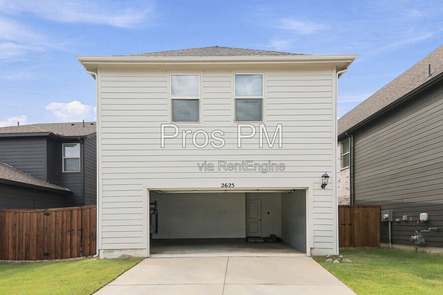Building Photo - 2625 Amistad Ln