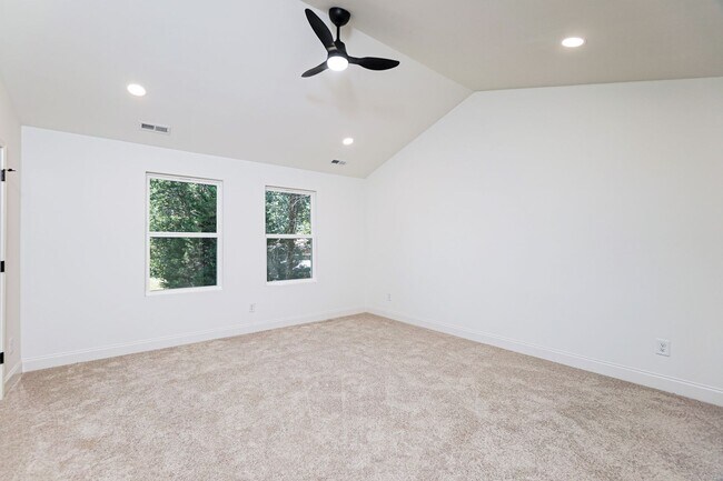 Building Photo - Brand New Duet Style Townhome in Charlotte!