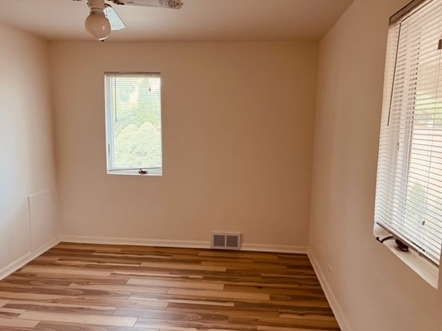 Building Photo - 127 N Northwest Hwy