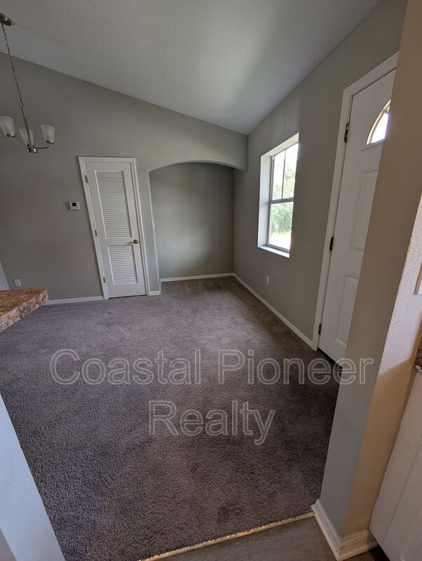 Building Photo - 9019 Cochise Ln
