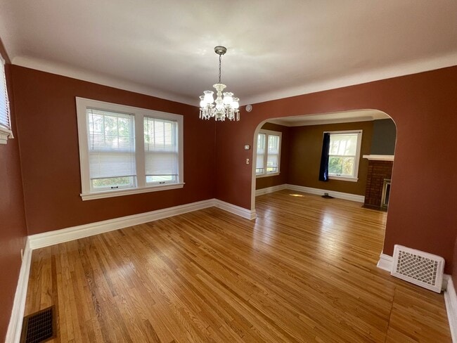 Building Photo - Available August 3rd!- Traditional Woodland 3 Bed 1 Bath w/ Deck & Garage