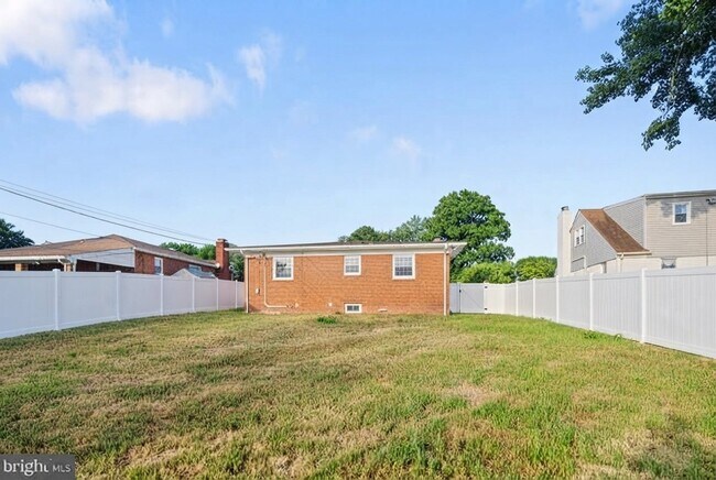 Building Photo - 1816 Tyler Rd