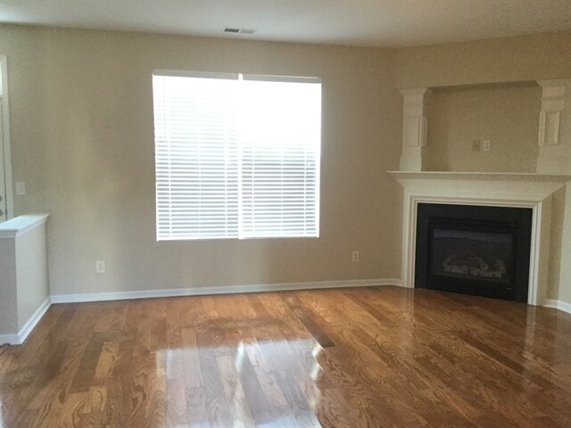 Building Photo - 2021 Moss Creek Dr