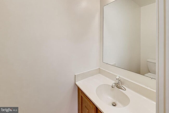 Building Photo - 18 Indian Hills Ct